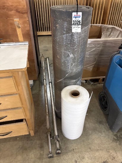 (2) Starcyl ST3OS1-1.5X74-#1F-NC Air Cylinders, Roll of Foam, Roll of Rubber Mat