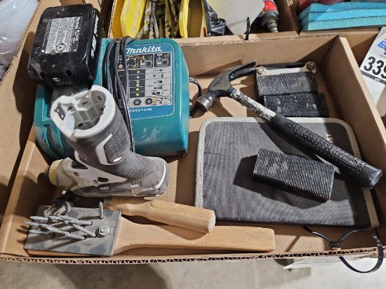 Makita DT01 12V Cordless Impact Driver with Makita Charger, Battery & Assorted Hand Tools