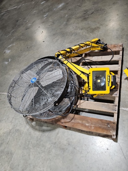 Global Industrial FE-60G3fOL(34) 24" Workstation Fans with Fostoria DKL-40VA Portable Light Stands