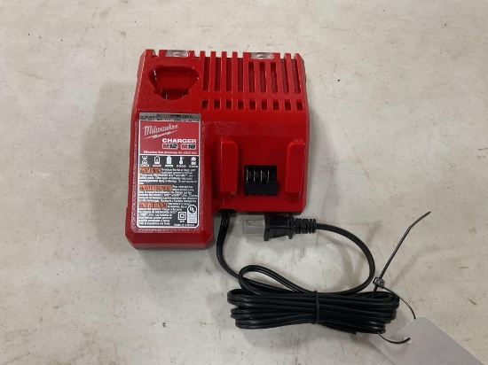 Milwaukee 48-59-1812 M12/M18 Multi-Voltage Li-Ion Battery Charger