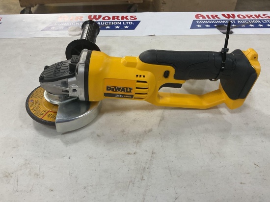 DeWalt DCG412 20V MAX 4-1/2"/5" Cordless Angle Grinder