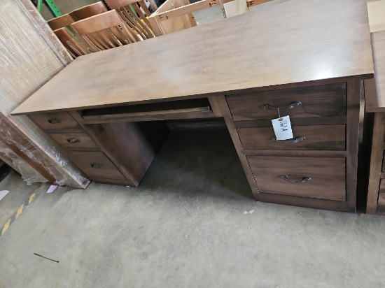 Maple Office Desk w/Keyboard Tray