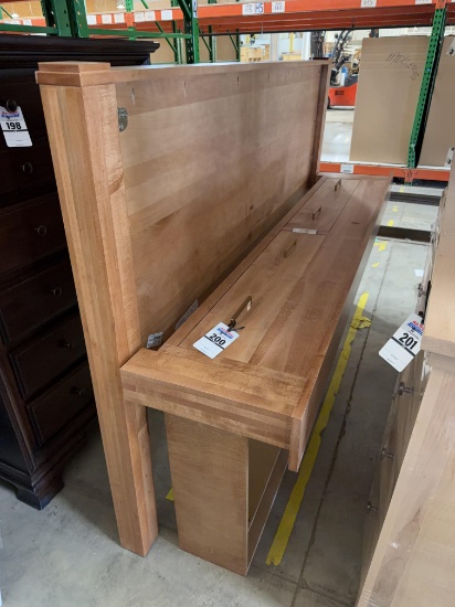 Maple King Bed With Storage Footboard