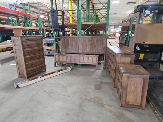 5pc Queen Maple Bedroom Set
