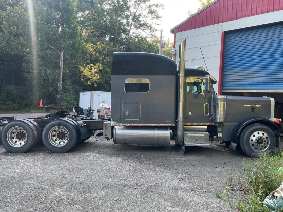 (Inv.30056) 2004 Peterbilt 379 Semi - VIN 1XP5D49X64N837506, Meter Shows 1,383,927. Engine Redone