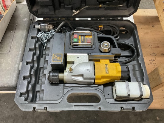 DeWalt DWE1622 - 2" Magnetic Drill Press Kit, 120 Volt 1 Phase