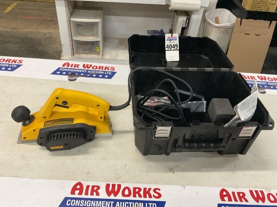 DeWalt DW680 3-1/4" Heavy-Duty Hand Planer, 120 Volt 1 Phase