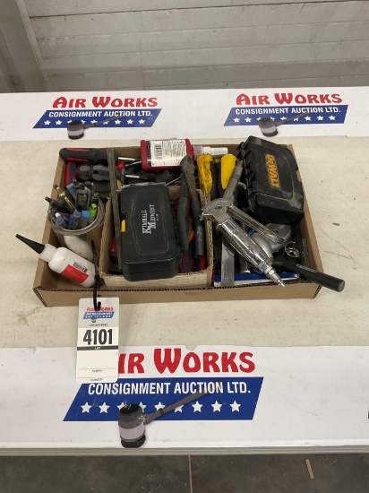 Box Lot, Assorted Screw Drivers, Chisels and Driver Bits