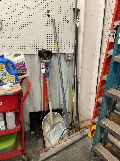 Snow Shovels, Scoop Shovels and Push Broom