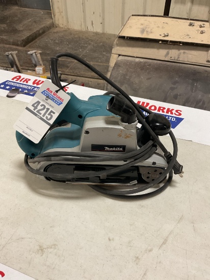 Makita 9403 4" x 24" Heavy-Duty Belt Sander, 120 Volt 1 Phase