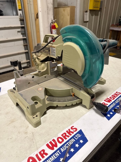 Makita Compound Miter Saw