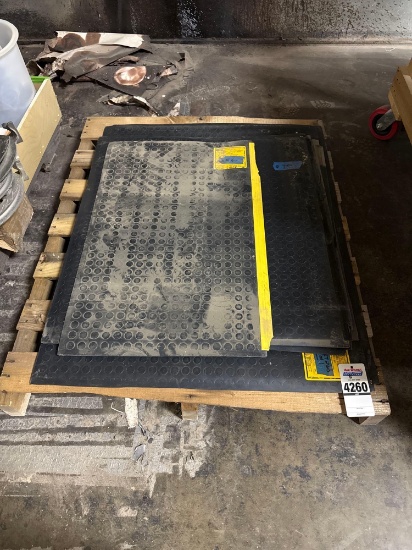 Pallet Lot, Rubber Mats
