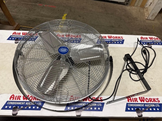 Global Industrial 24" Workstation Fan, Model FE-60G3fOL(34), 120 Volt
