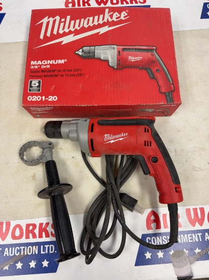 New Unused Milwaukee Magnum 0201-20 3/8" Corded Drill w/ Side Handle