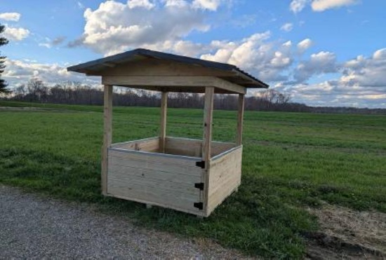 (Inv.30018) New Unused 6' x 6' Treated Hay Feeder