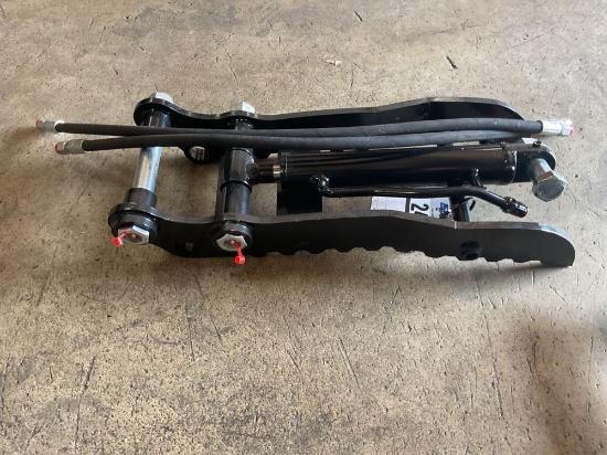 New Unused GIYI Hydraulic Mini Excavator Thumb Attachment,