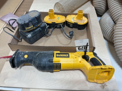 DeWalt DC385 18V Reciprocating Saw with Charger & (2) XRP Batteries