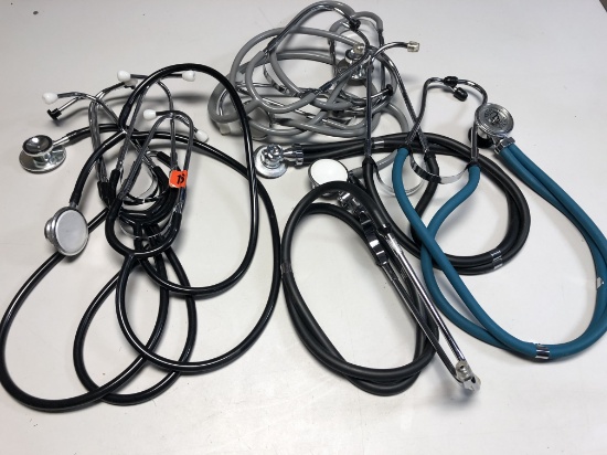 LOT OF STETHOSCOPES