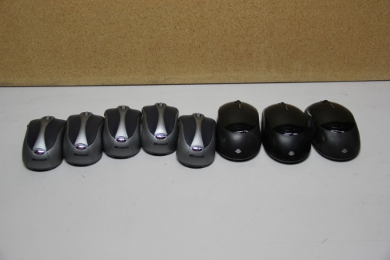 LOT OF MICROSOFT WIRELESS MICE