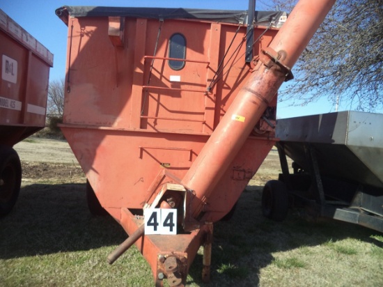 A&L 425 Grain Cart with roll tarp