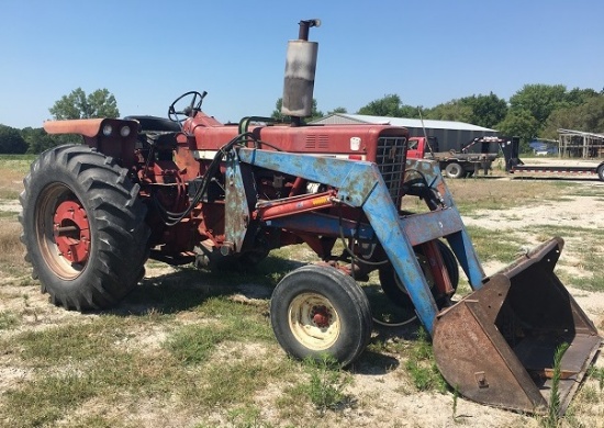 1968 IH 756 Gas