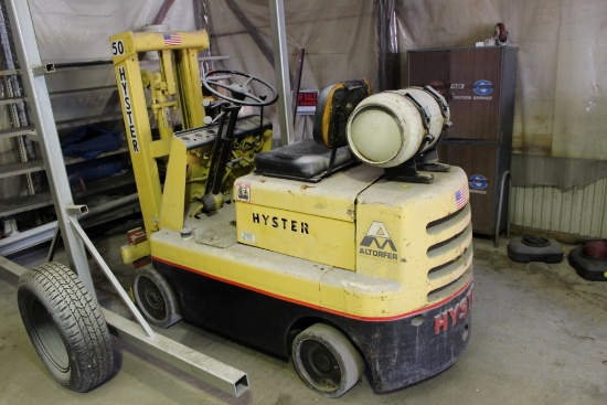 Hyster 50 Propane Forklift w/ Roll Bar