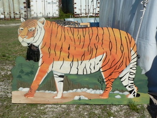 Tiger Painted Cutout, Flat, 4'H X 6'8"L, luan