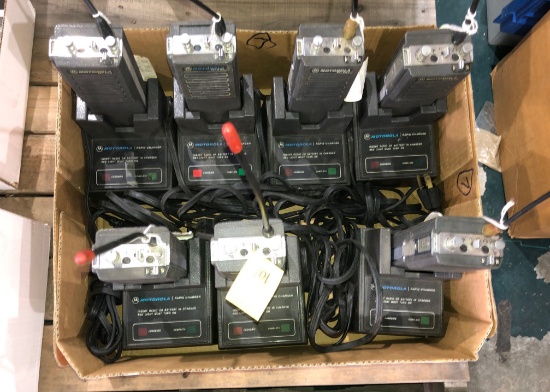 LOT OF 7 MOTOROLLA 2 WAY RADIOS WITH CHARGERS