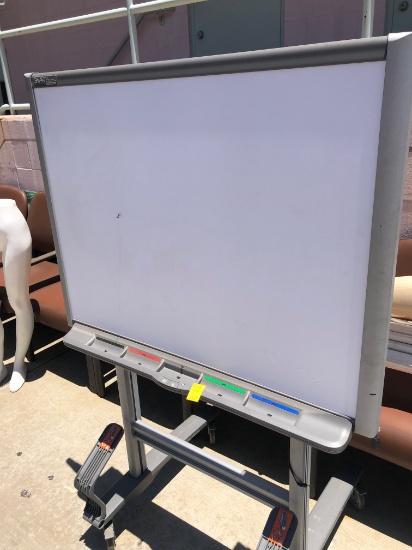 SMART BOARD 29" X 38"