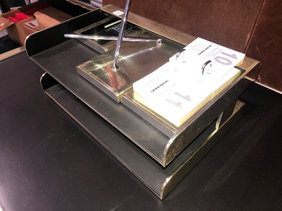LOT OF OFFICE DESKTOP ACCESSORIES
