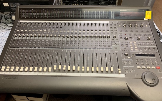 MACKIE D8B 56 Input / 72 Channel Digital Mixer