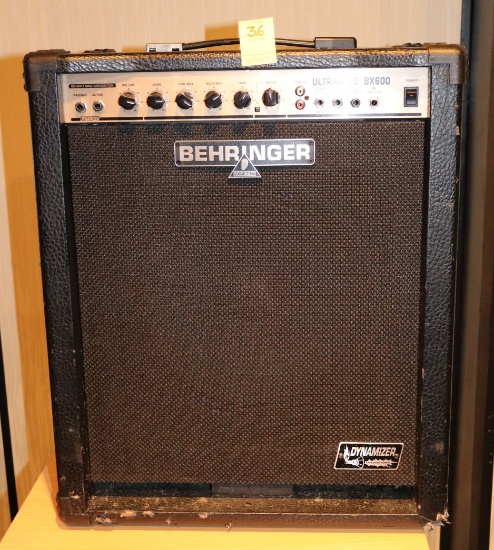 BEHRINGER ULTRABASS BX600