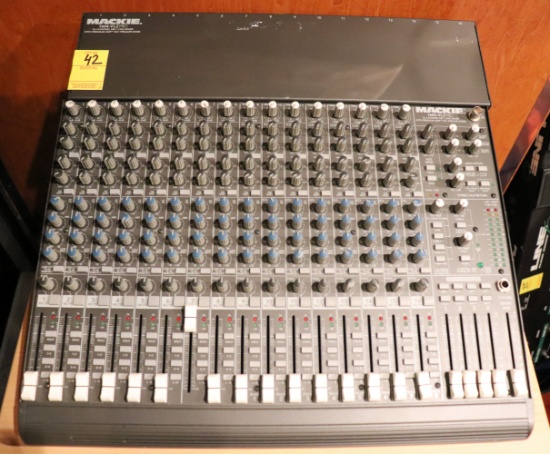 MACKIE 1604-VLZ PRO 16 Channel MIC/ LINE MIXER With PREMIUM XDR  MIC AMPLIFIERS