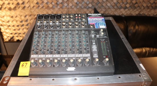MACKIE 1202-VLZ PRO 12-Channel Mic/Line Mixer