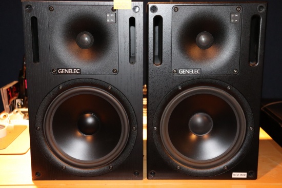 2 GENELEC 1031A Speakers (1 Speaker Not Working), X $