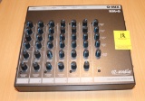 Q-MIX HM-6 OZ AUDIO HEADPHONE MATRIX AMP
