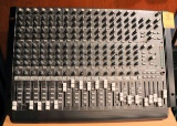 MACKIE 1604-VLZ PRO 16 Channel MIC/ LINE MIXER With PREMIUM XDR  MIC AMPLIFIERS