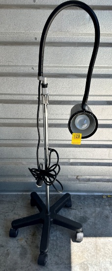 MULTI LAMP ON WHEELS