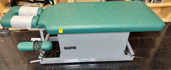 HILL ADJUSTABLE CHIROPRACTIC TABLE (SERIAL HA 041623)