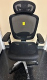 OFFICE CHAIR ON WHEELS