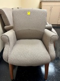 QTY 7 OFFICE CHAIRS X $