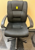 OFFICE CHAIR ON WHEELS