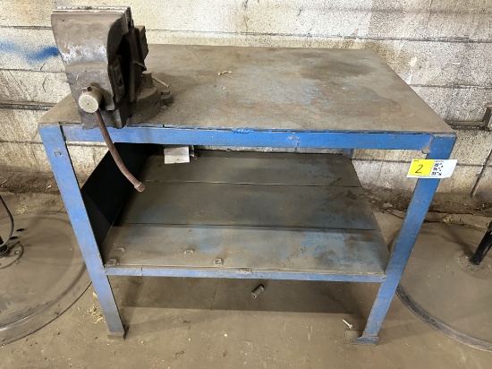 METAL WORK BENCH WITH VISE (28" W X 36" L  X 33" H)