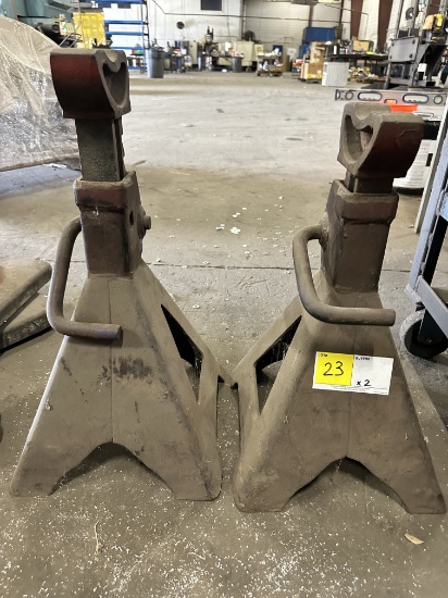 LOT OF 2 JACK STANDS