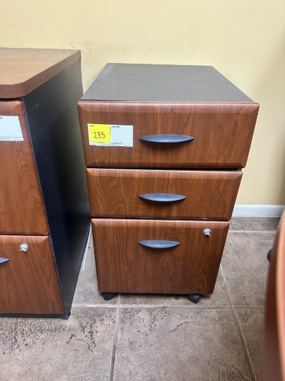 3 DRAWER LATERAL FILING CABINET (16"W X 20"D X 28"H)