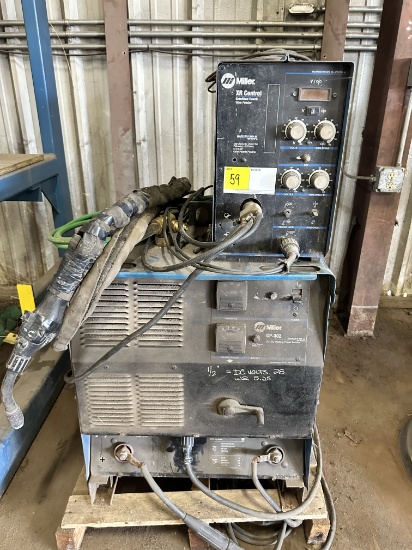 MILLER XR CONTROL EXTENDED REACH WIRE FEEDER & MILLER CP-302 CV/DC WELDING POWER SOURCE
