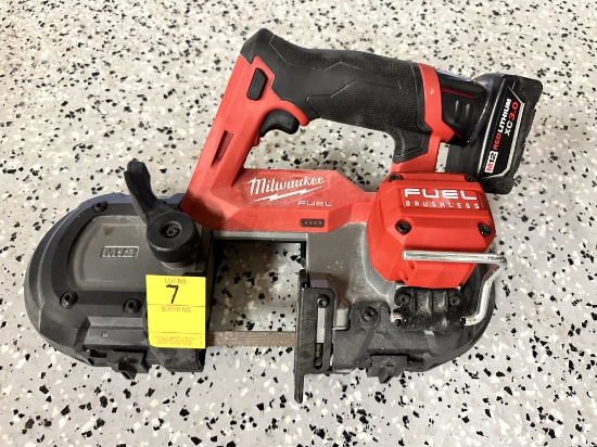 MILWAUKEE CORDLESS BANDSAW WITH BATTERY