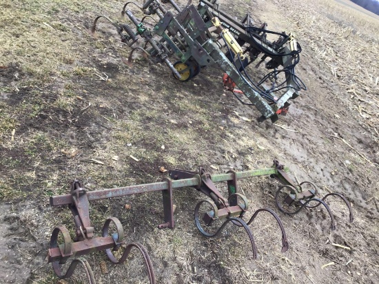 John Deere Cultivator