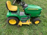 John Deere GT 235