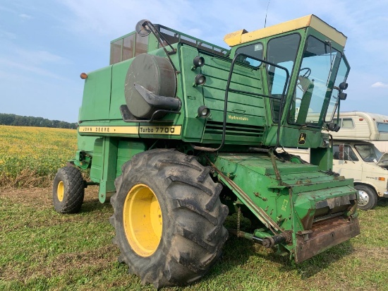 John Deere 7700